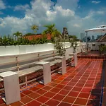 Los Patios Hostel