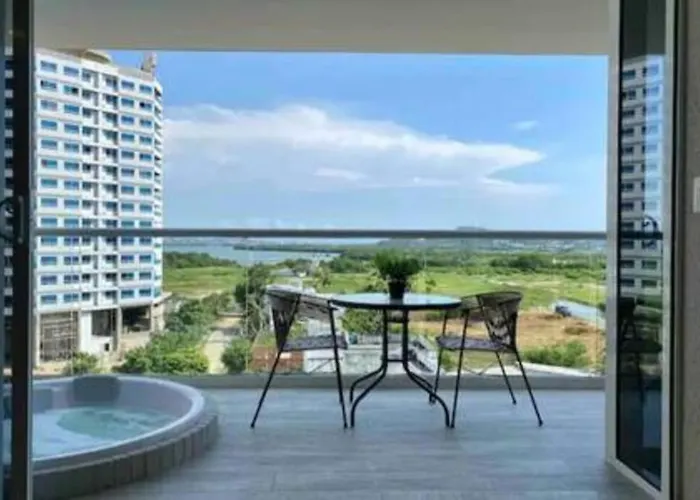 Indulge, Balcony Jacuzzi