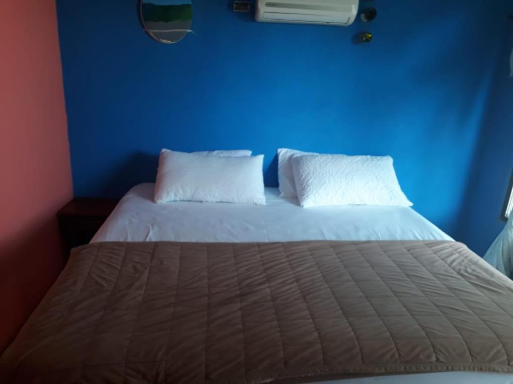 Hostel Punta Canoa *