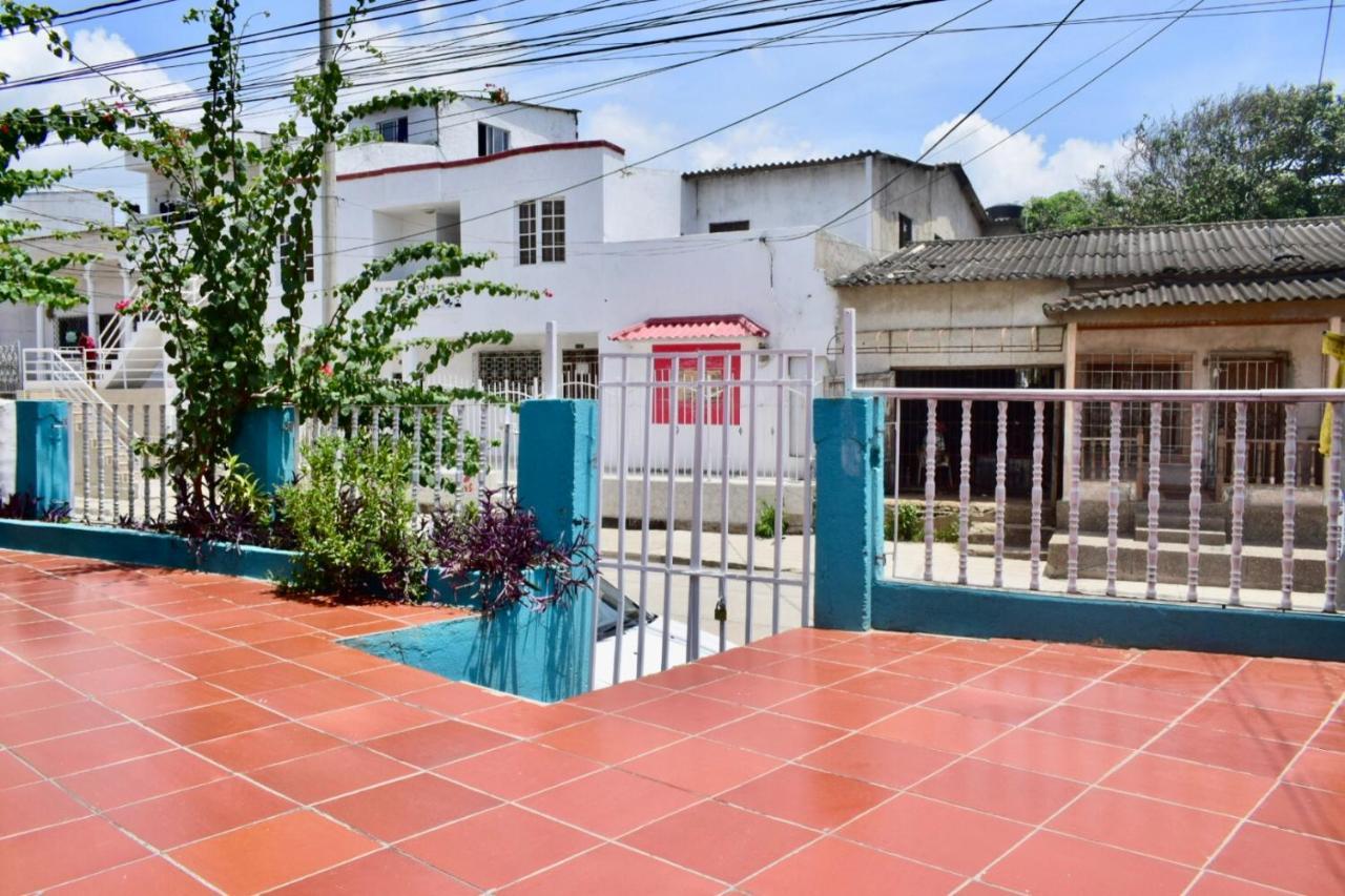 Hosting And Travel Services 420 Albergue