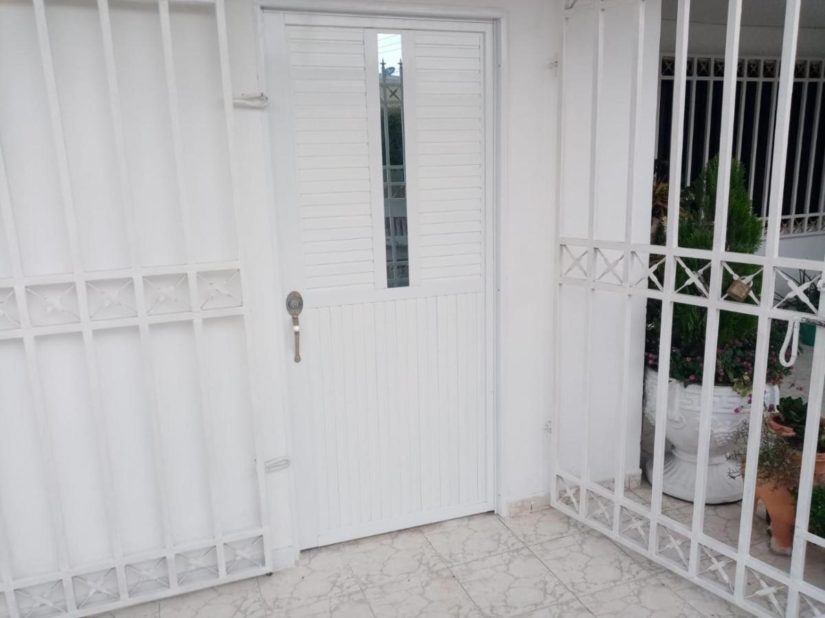 Cerca De La Universidad Del Sinu Apartment
