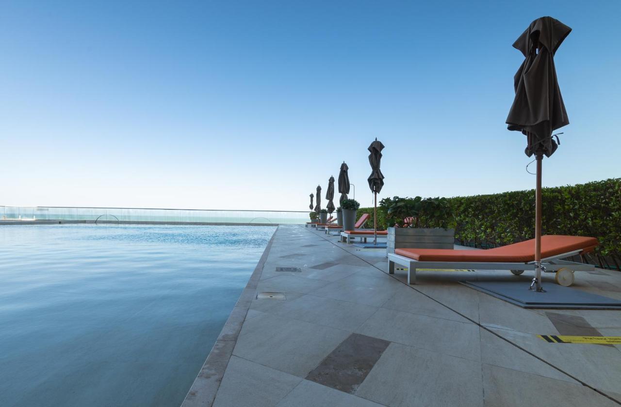 Beachfront Paradise With Outstanding Sunset Views Apartment