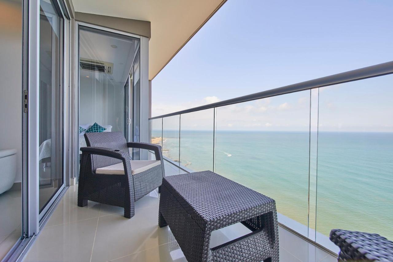 Beachfront Paradise With Outstanding Sunset Views Apartment