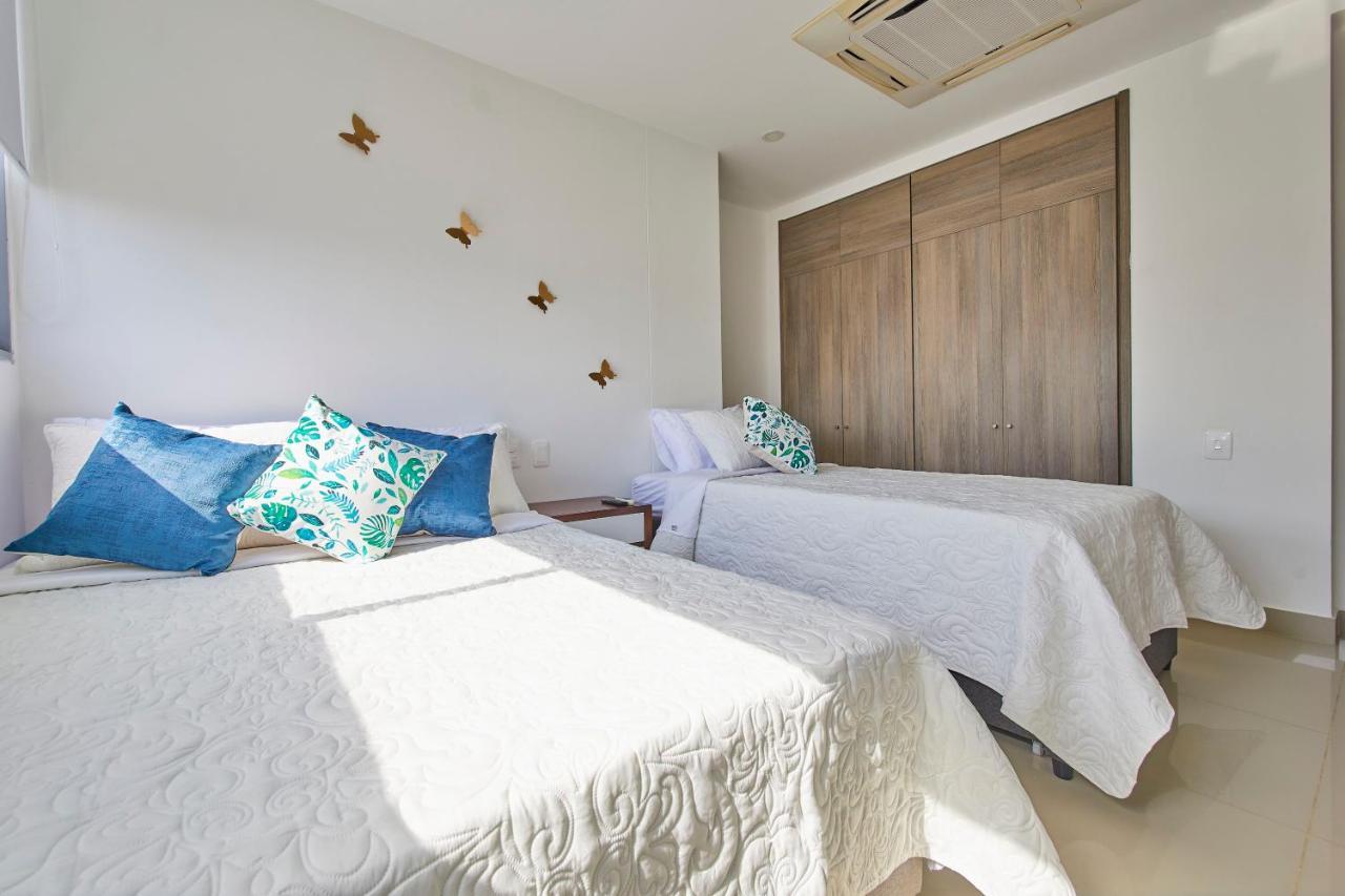 Beachfront Paradise With Outstanding Sunset Views Apartment
