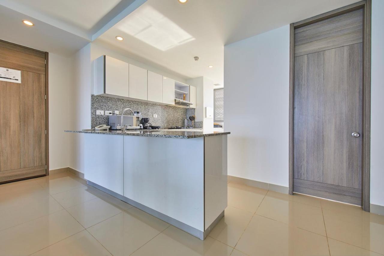 Beachfront Paradise With Outstanding Sunset Views Apartment *