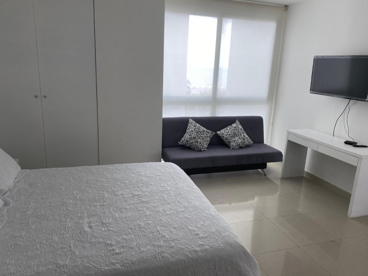 Fantastic 1 Bedroom Apartment, Direct Beach Access In The Best Area In *