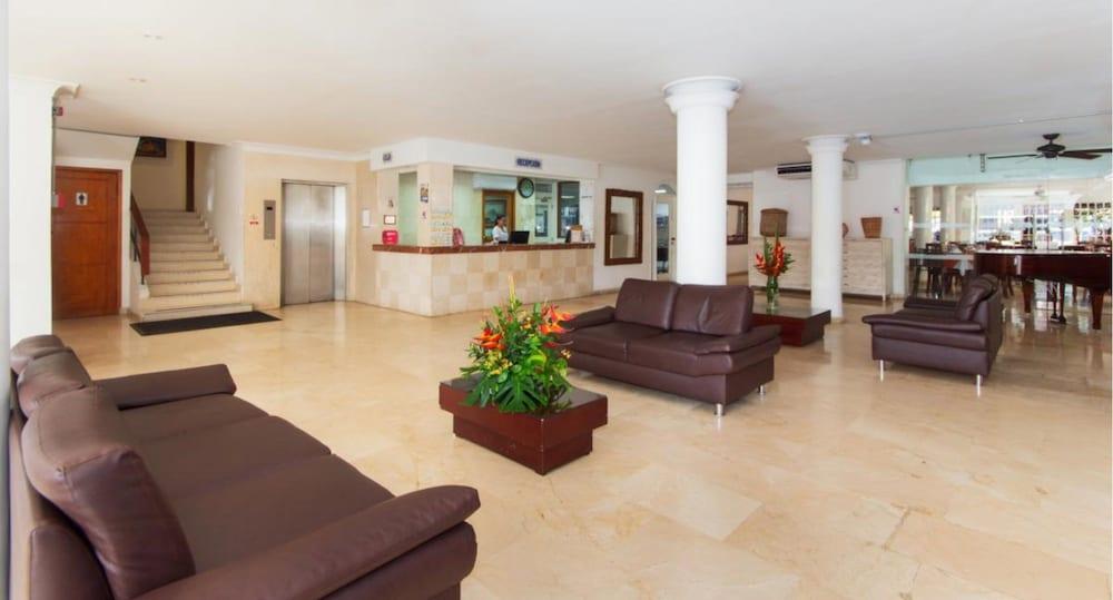 Hotel Playa Club