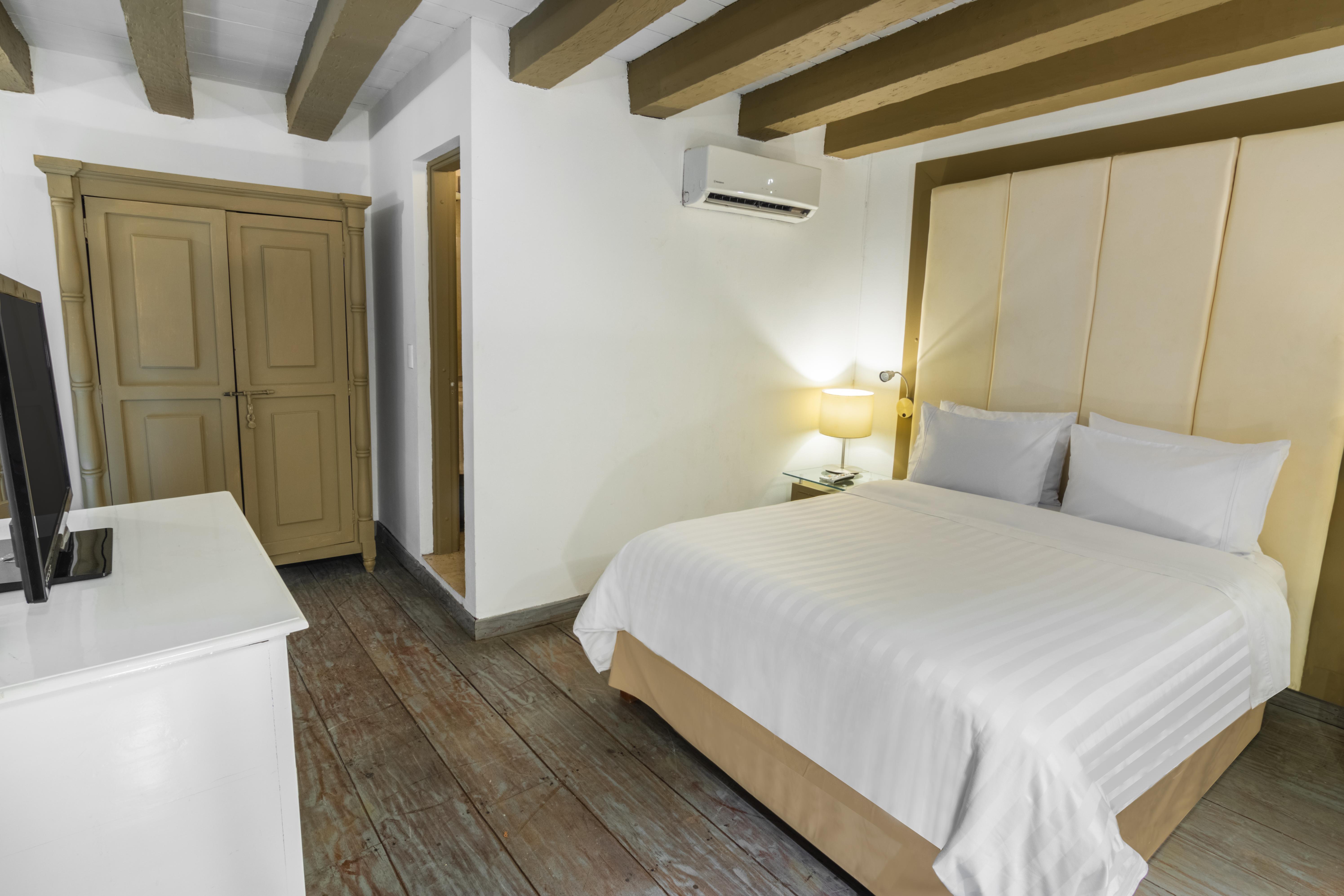 Hotel Ghl Armería Real