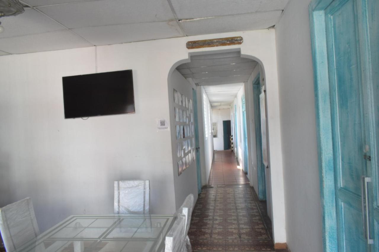 Hosting And Travel Services 420 Albergue