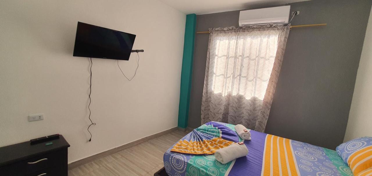 Mi Lindo Septiembre Hostel