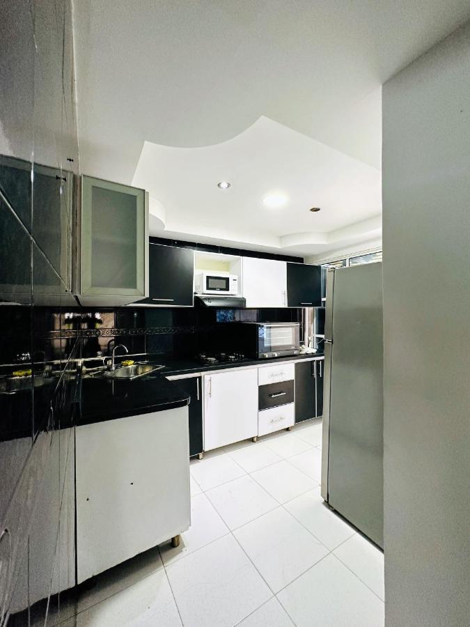 Apartamento En Crespo Cerca Del Aeropuerto Y La Playa Apartamento *