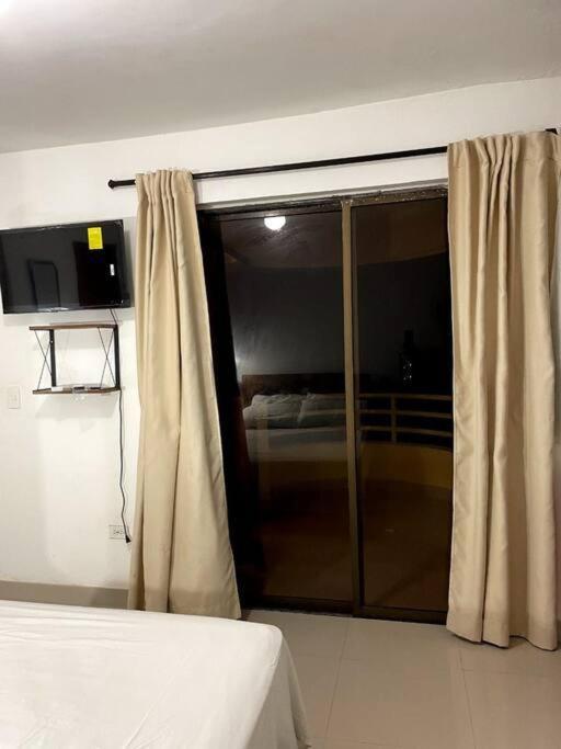 Lindo Dpto,1ra Linea De Playa, A 2 Cdras Amurallas Apartment