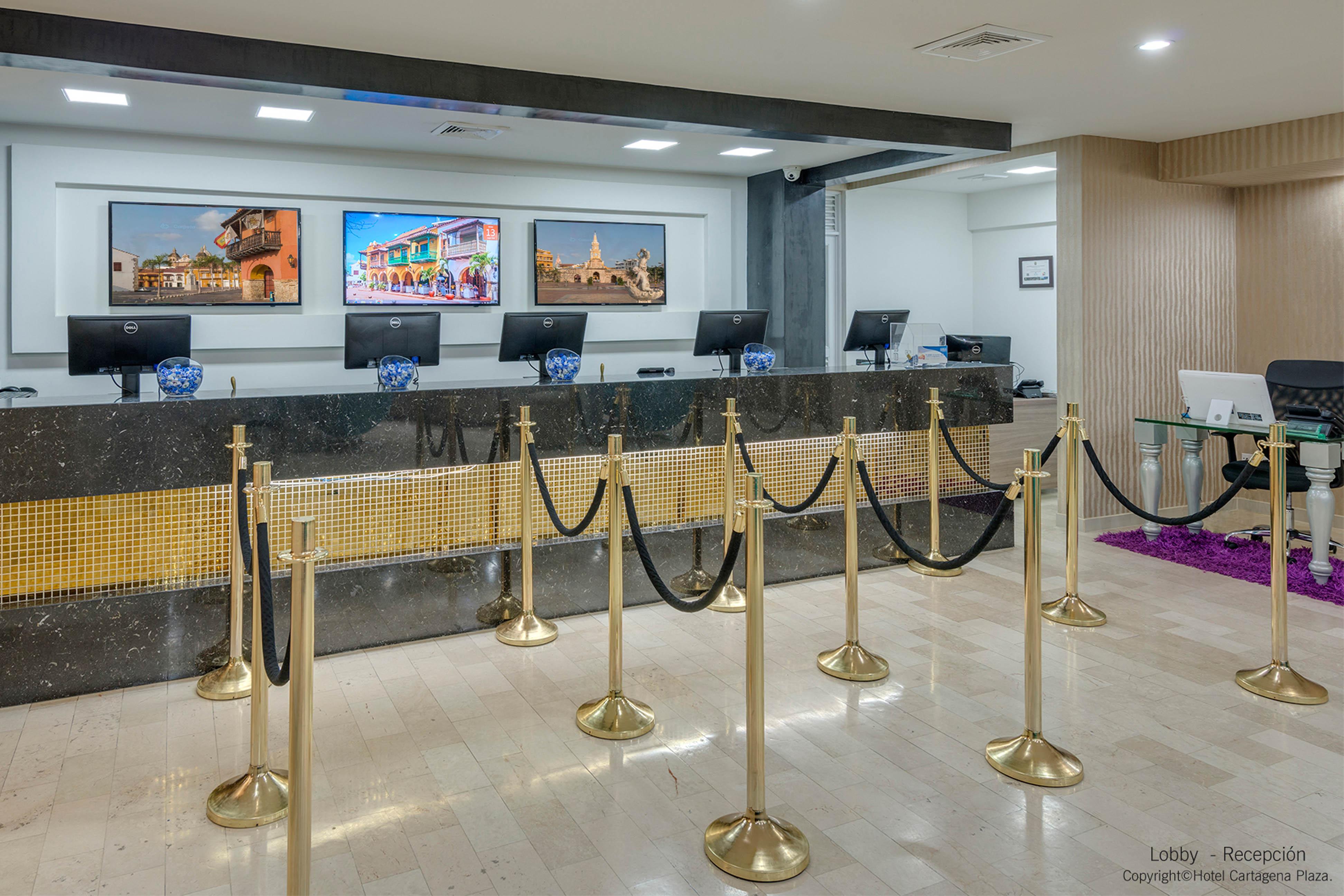 Hotel Plaza 4*