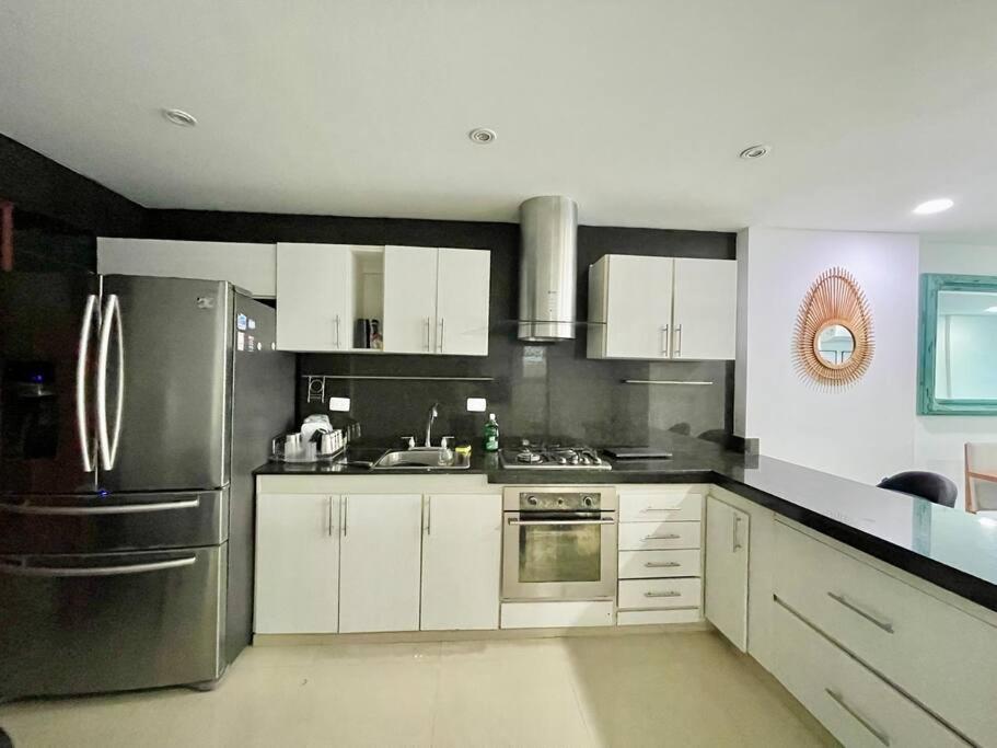 Apartamento Con Vista En El Laguito Frente A La Playa Cartagena