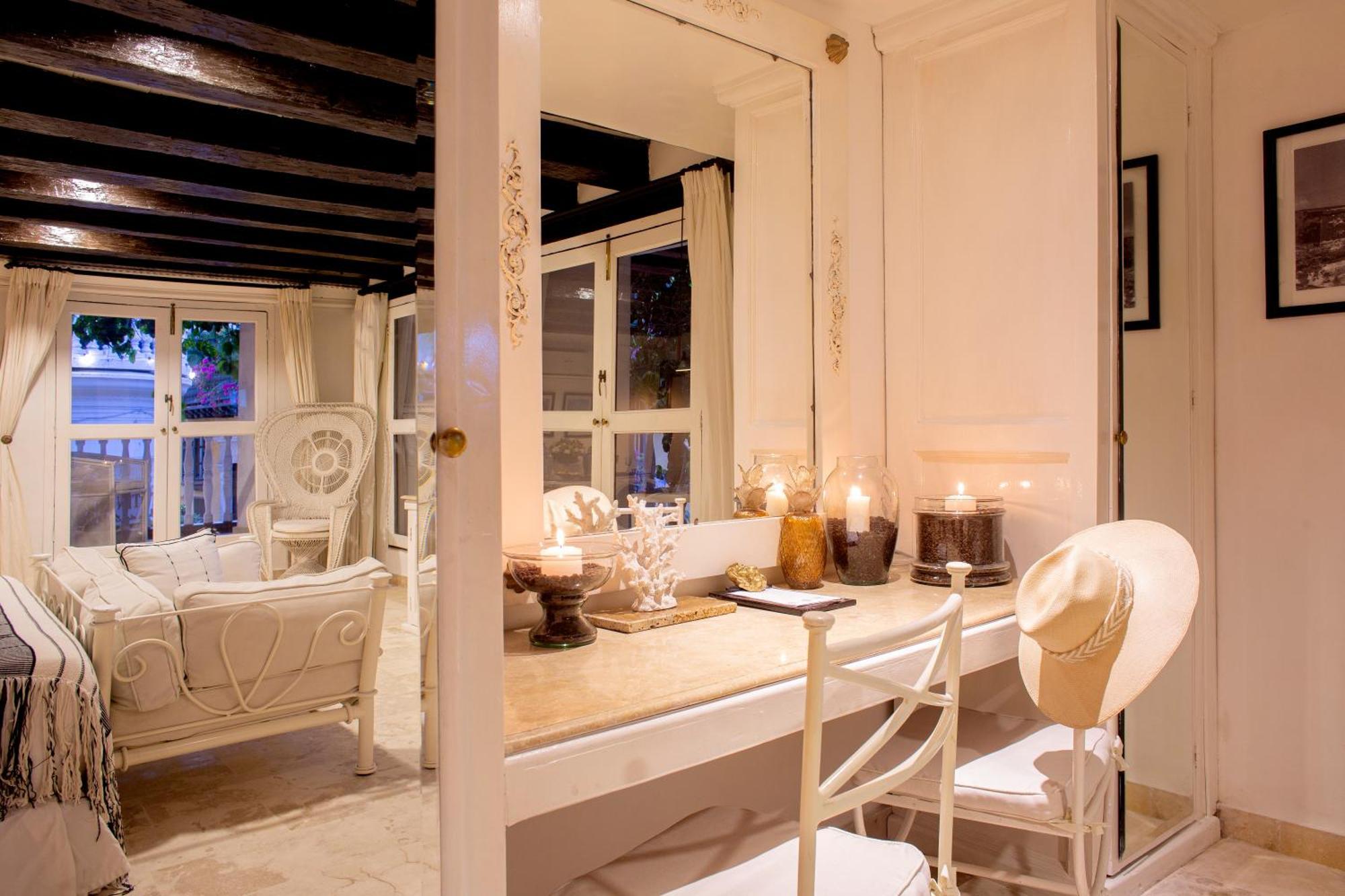 Hotel Leones De Alba Boutique 5*
