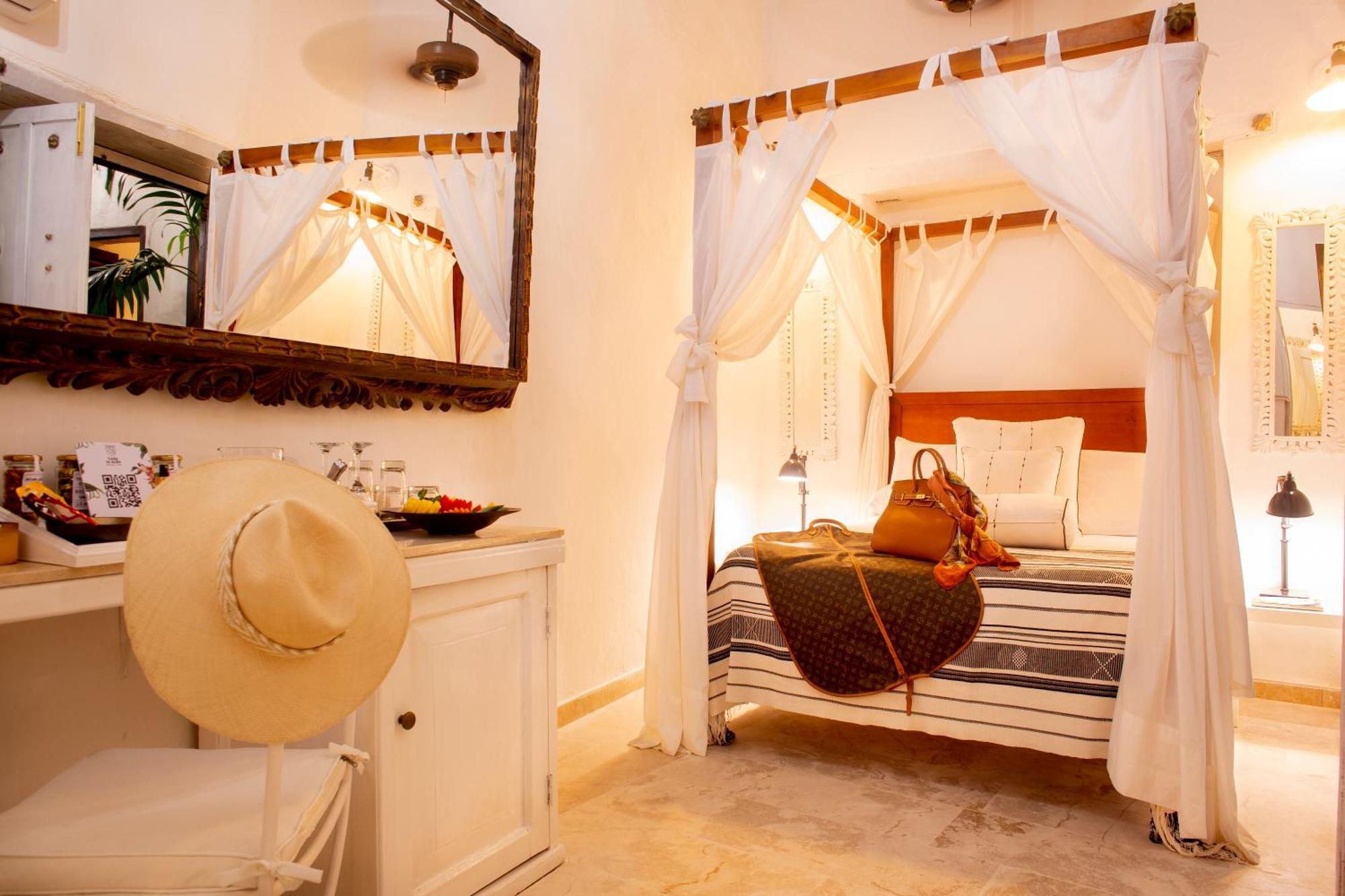 Leones De Alba Boutique Cartagena