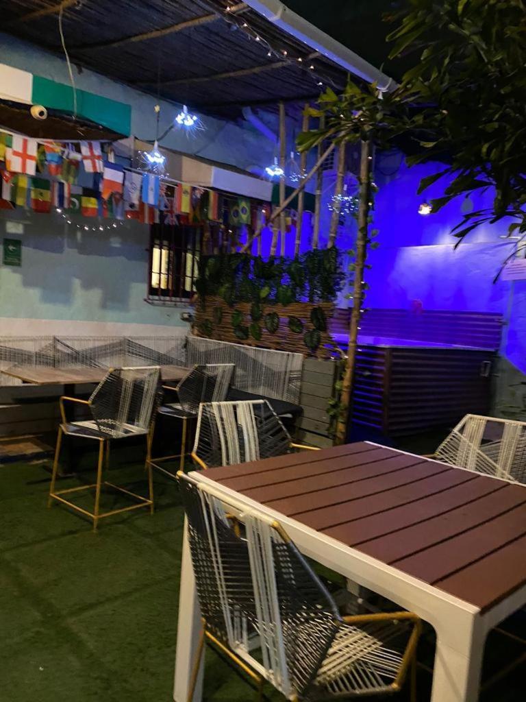 Hostel La Antigua Capsula