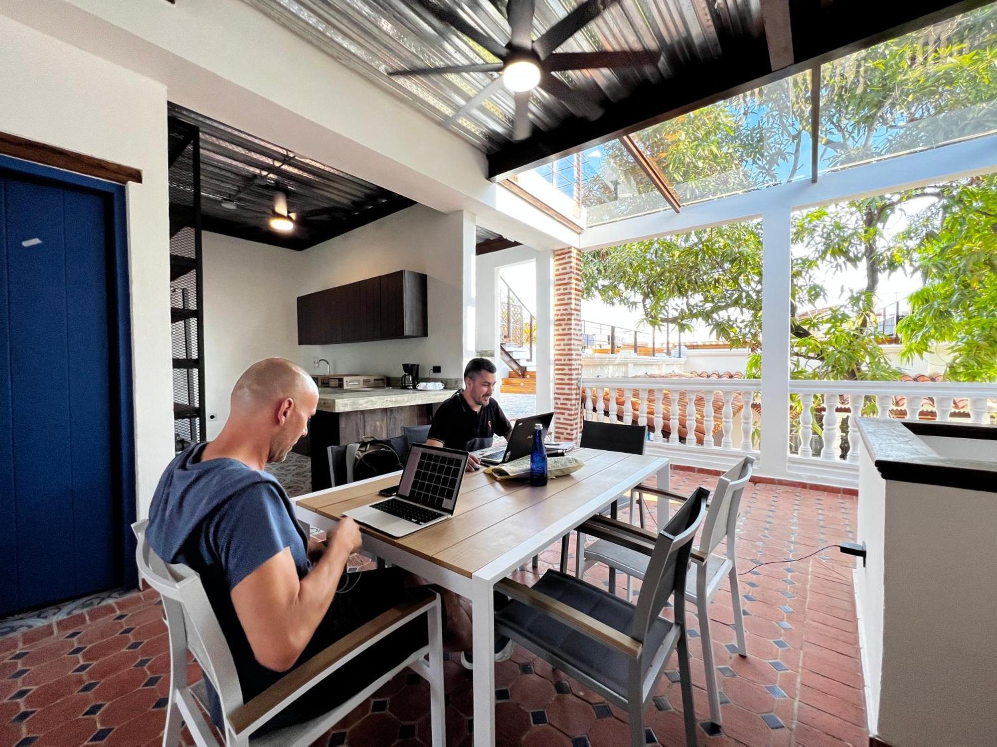 Patios Albergue