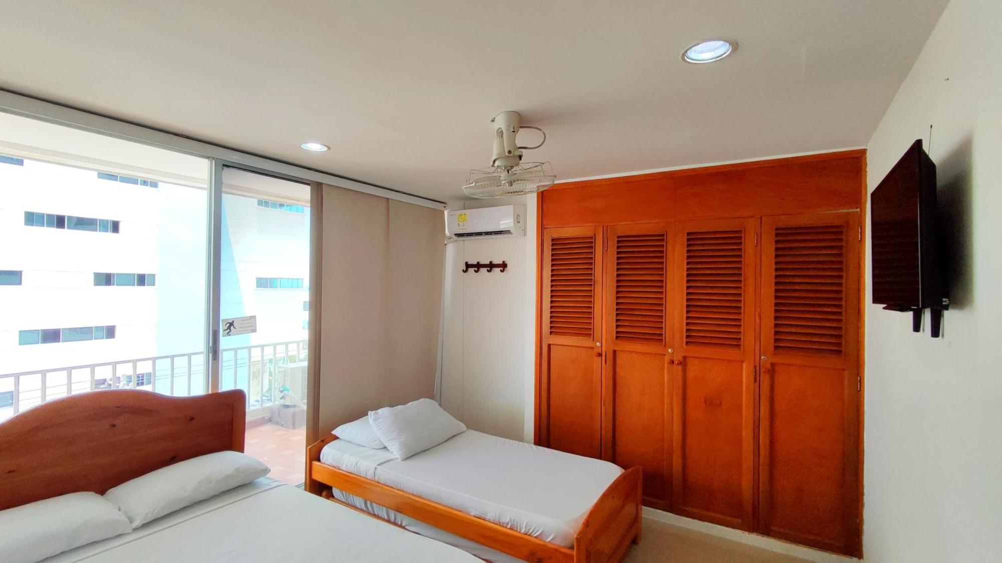 Cristoforo Colombo Laguito Apartment *