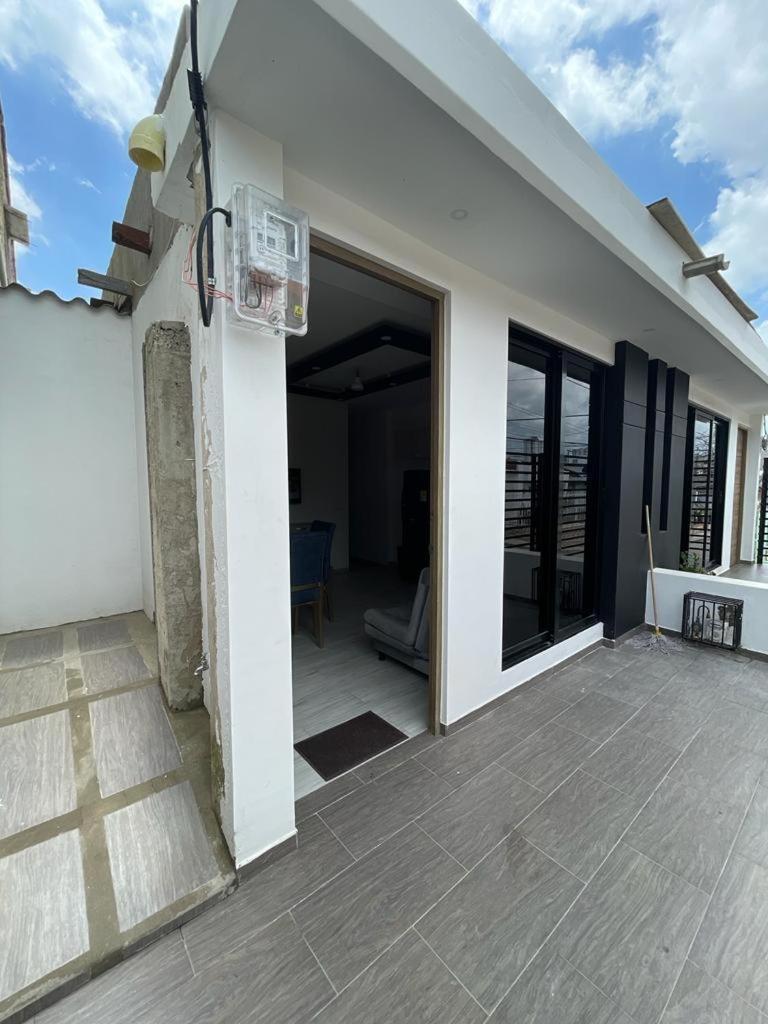 Amoblado 3 En Barrio La Campina Apartment
