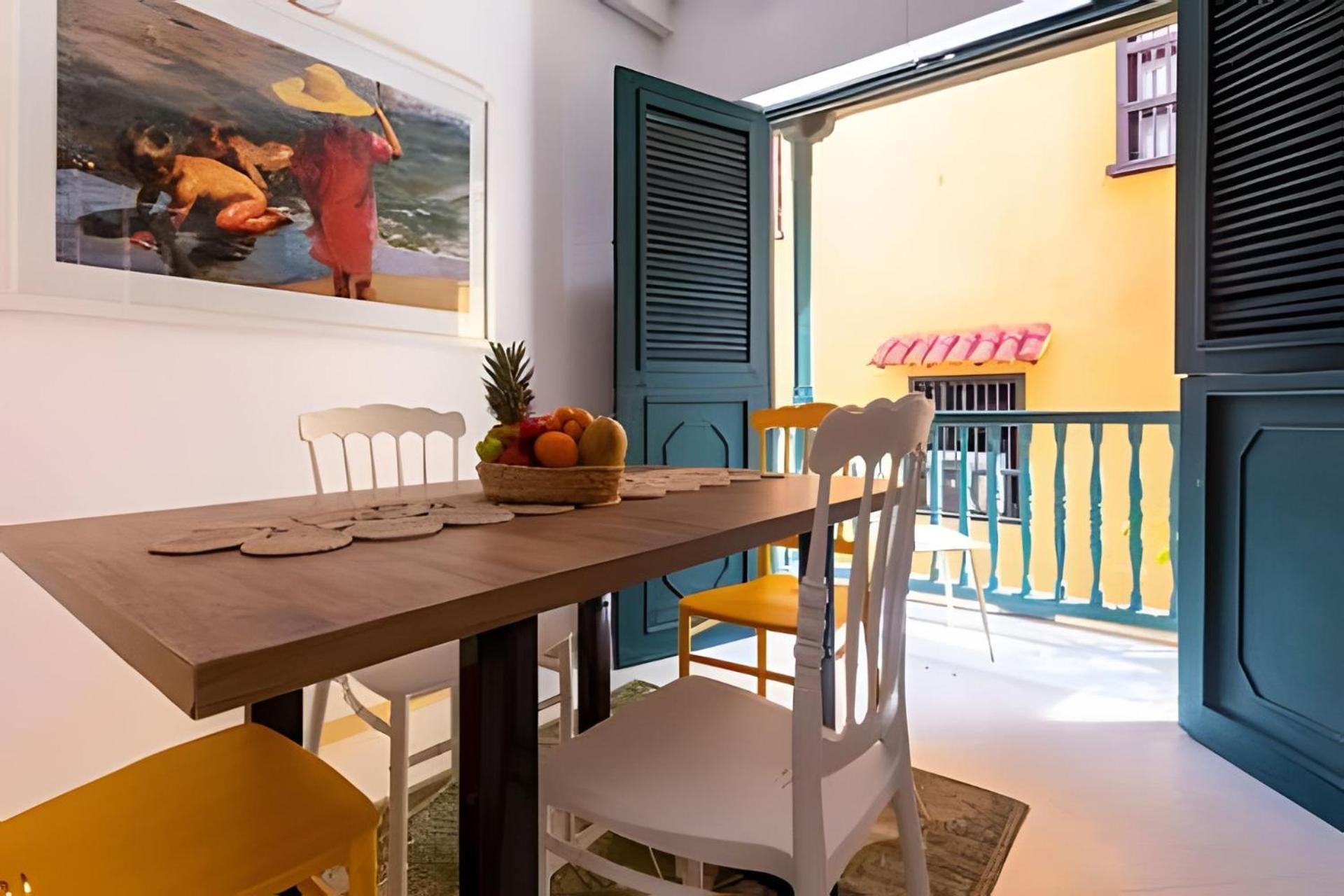 Laurdhomes Historic Center Plaza Santodomingo 3bth