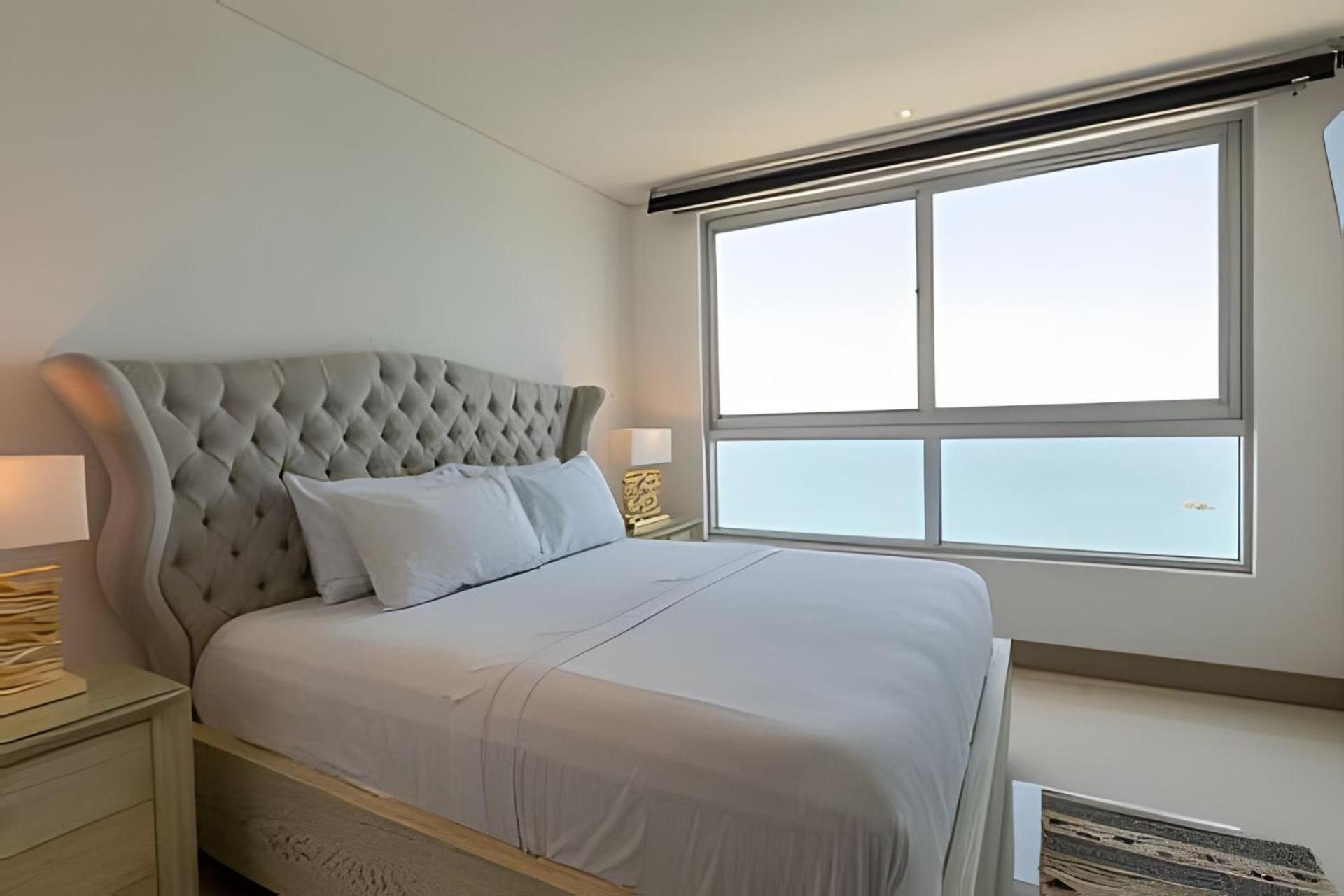 Laurdhomes Palmetto Floor 32, Sea View, 3hbt Apartment