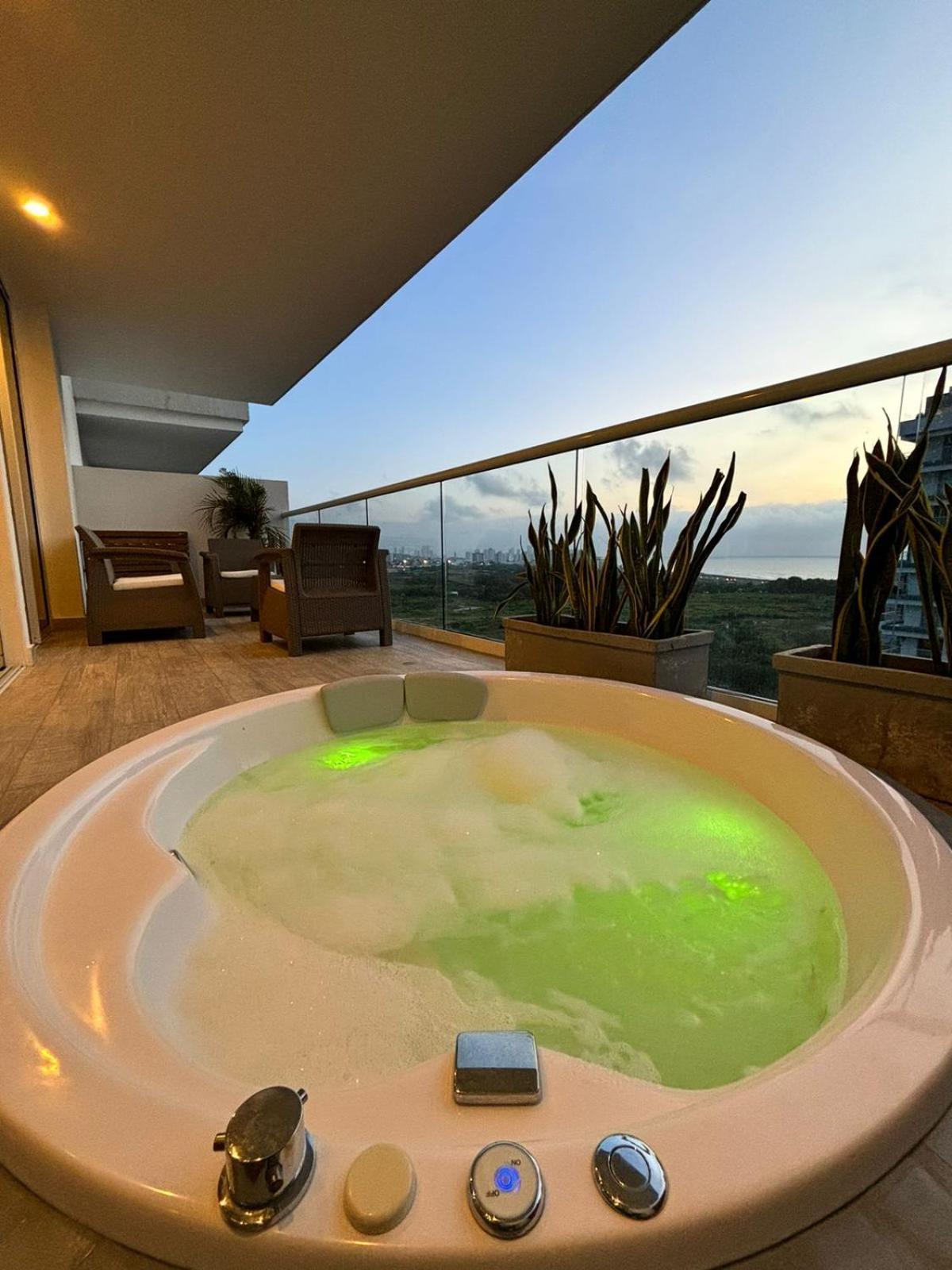 Dominiqueplayaazul Apto De Lujo Con Jacuzzi Privado En Balcon Apartamento