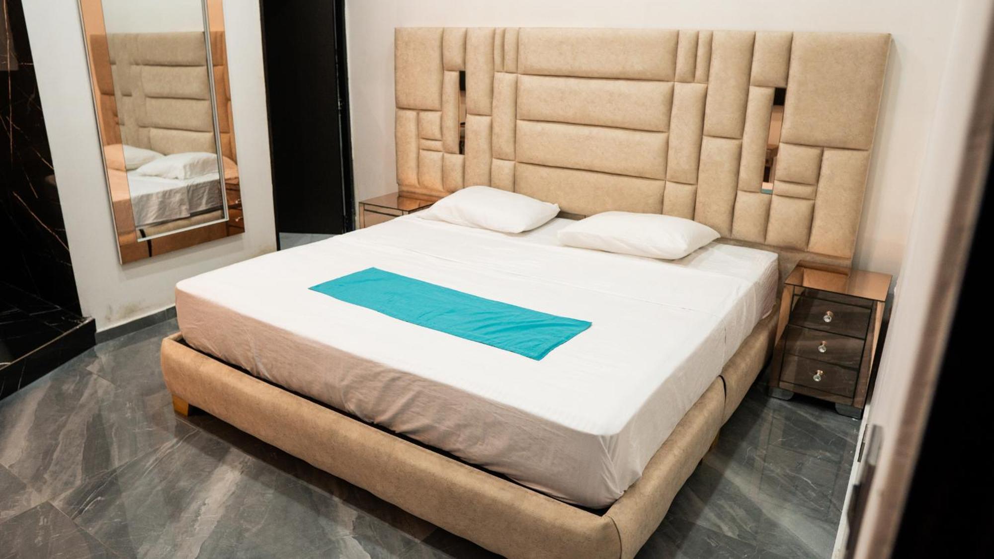 Ch Capsula Getsemani Capsule hotel