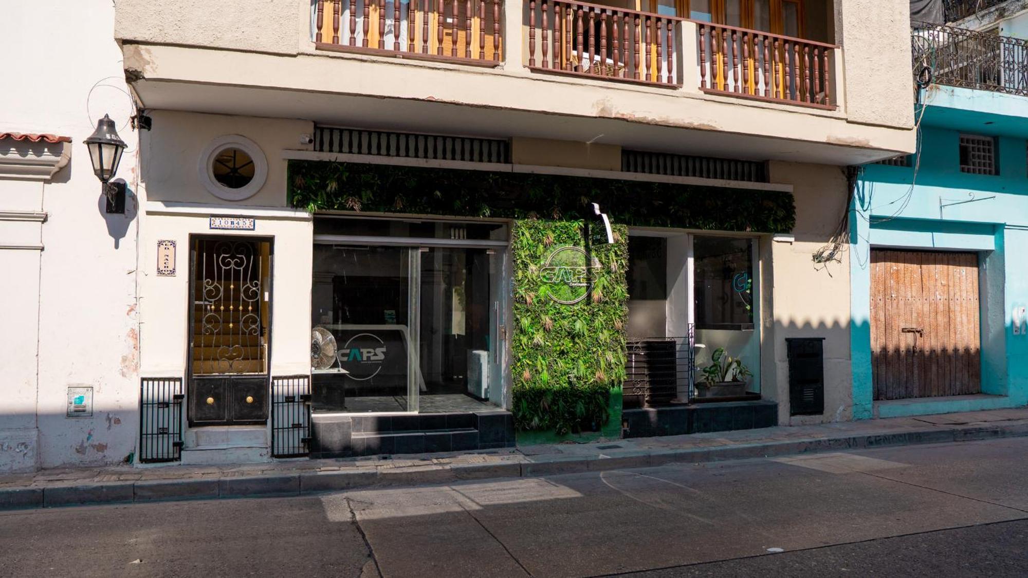 Ch Capsula Getsemani Capsule hotel Cartagena