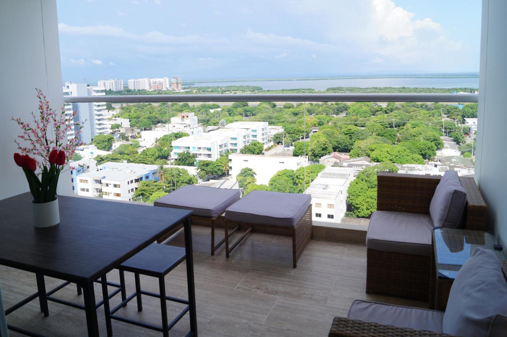 Aparta Crespo Aeropuerto Apartment