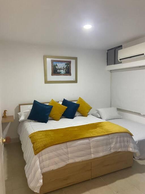 10mo Piso, Piscina, Jacuzzi Y A Pasos De La Playa * Cartagena