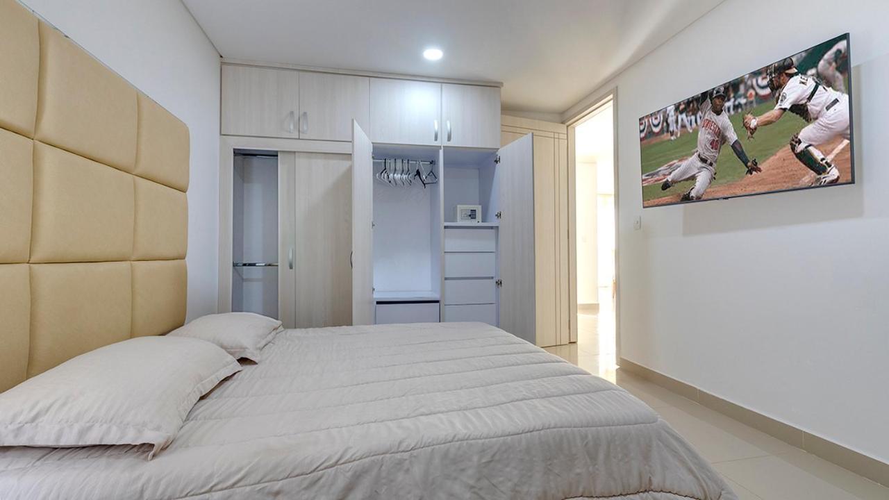 La Frontier Luxury Penthouse Apartment *