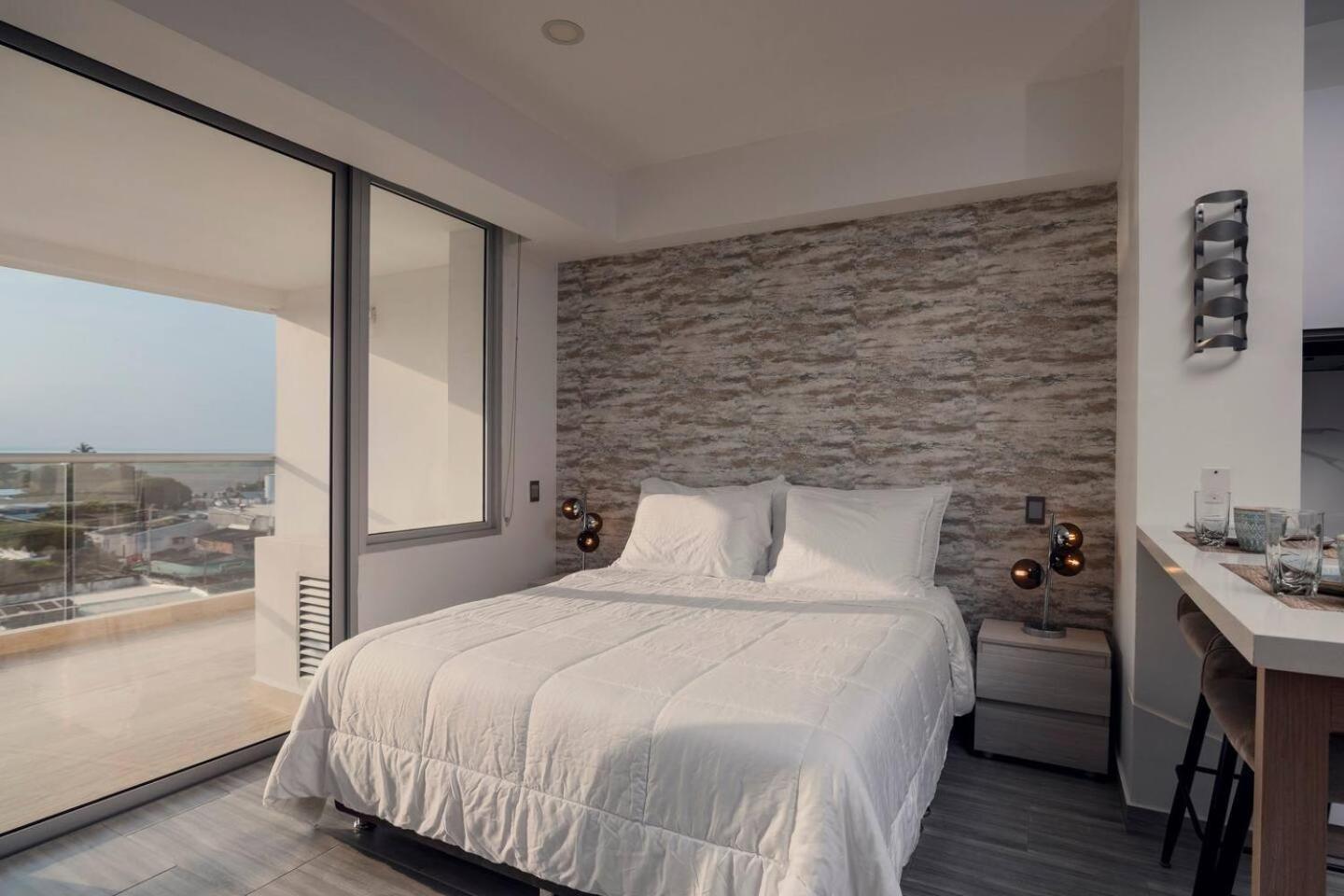 Apartamento Brand New Front In With Pool View