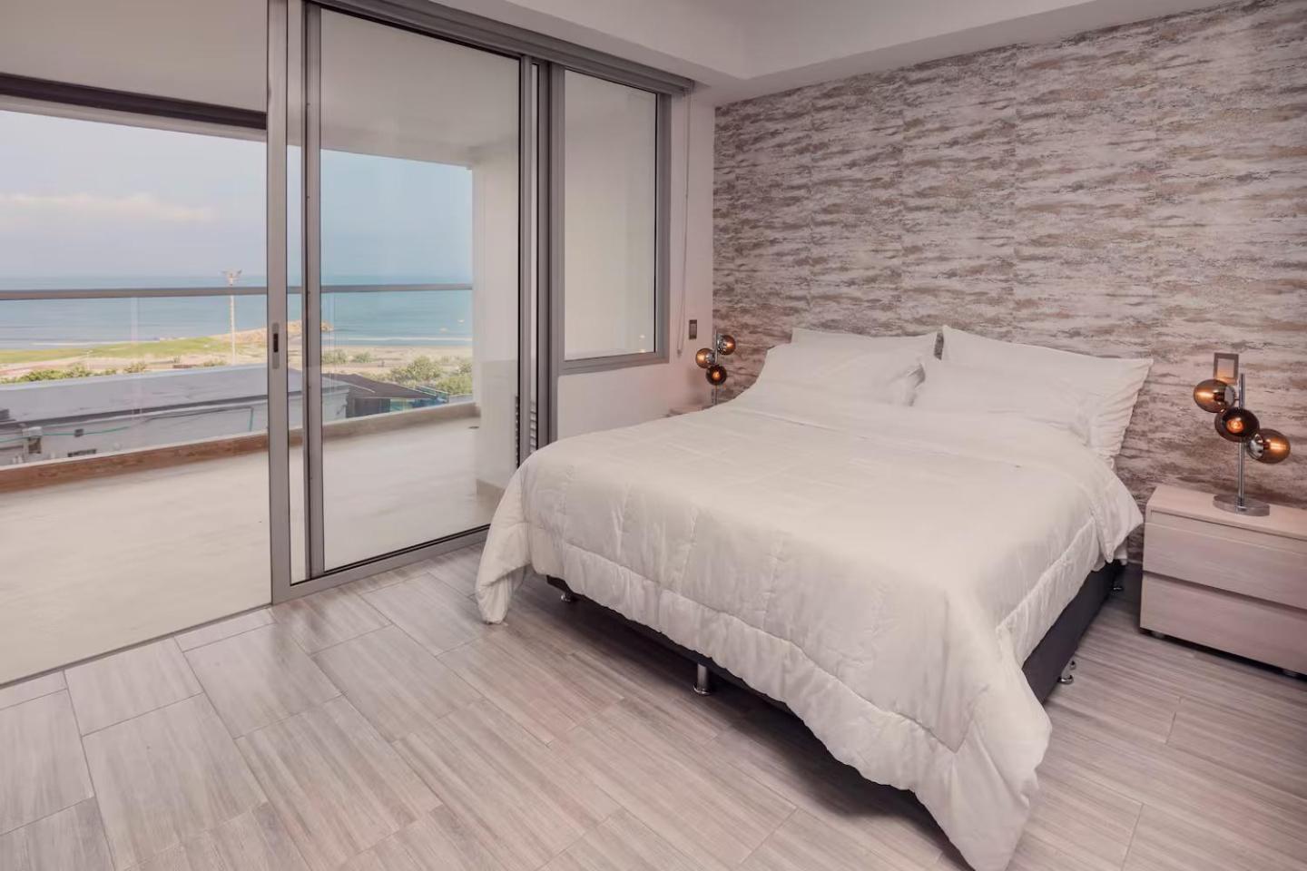 Brand New Front In With Pool View Apartamento