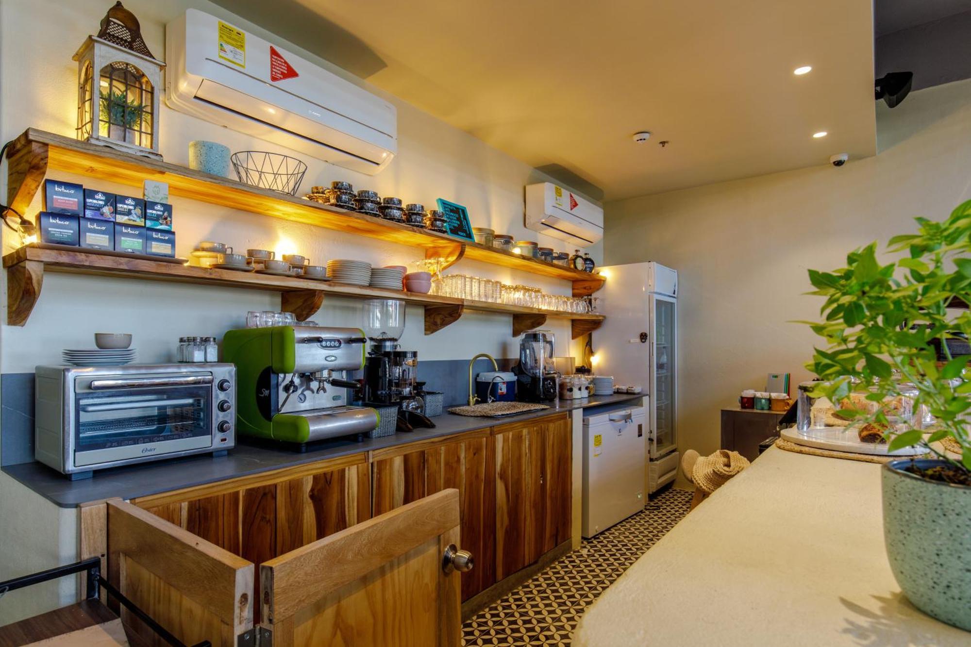 Aparthotel H-be9 Frente Al Mar Con Aire Acondicionado Y Wifi *