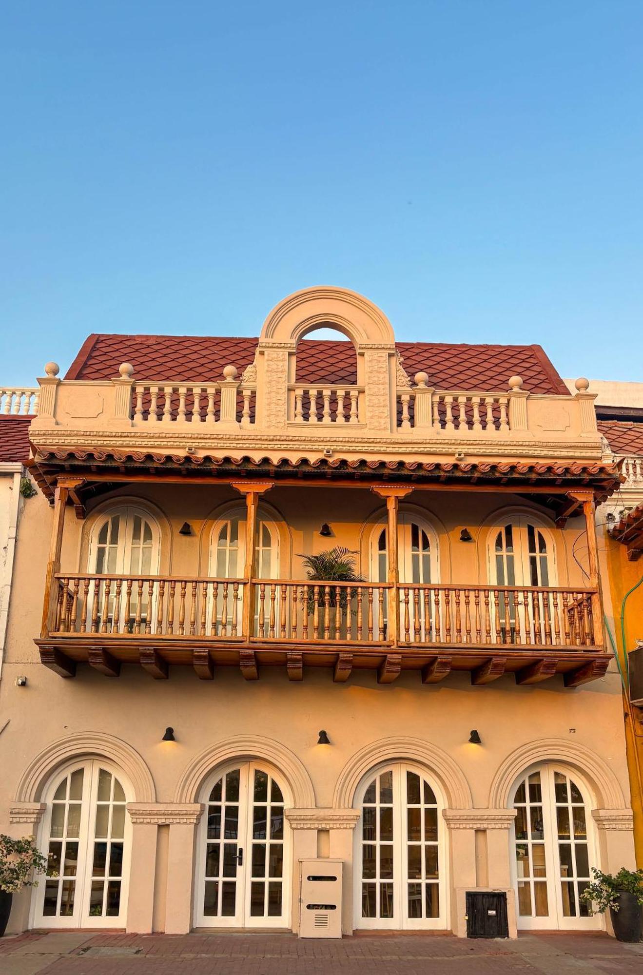 Casa Bugo Arsenal Hotel