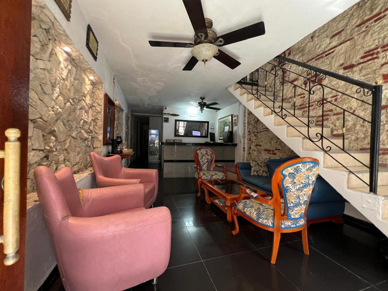 Casa De Americas Albergue