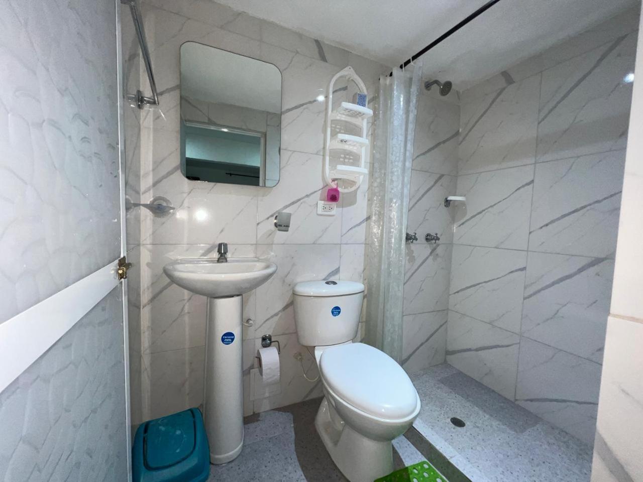 Casa De Americas Albergue *
