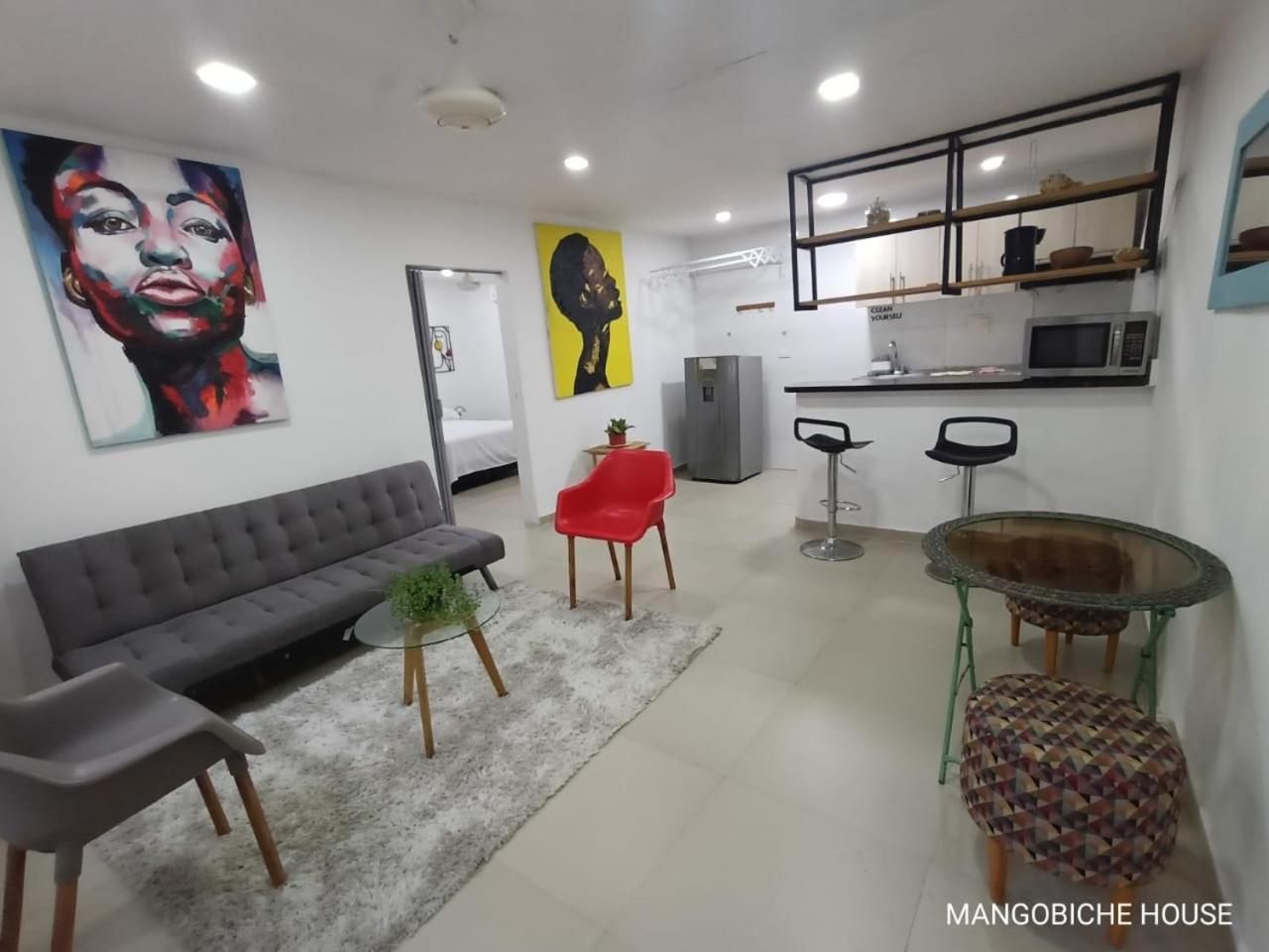 Mango Biche - House Bed & Breakfast