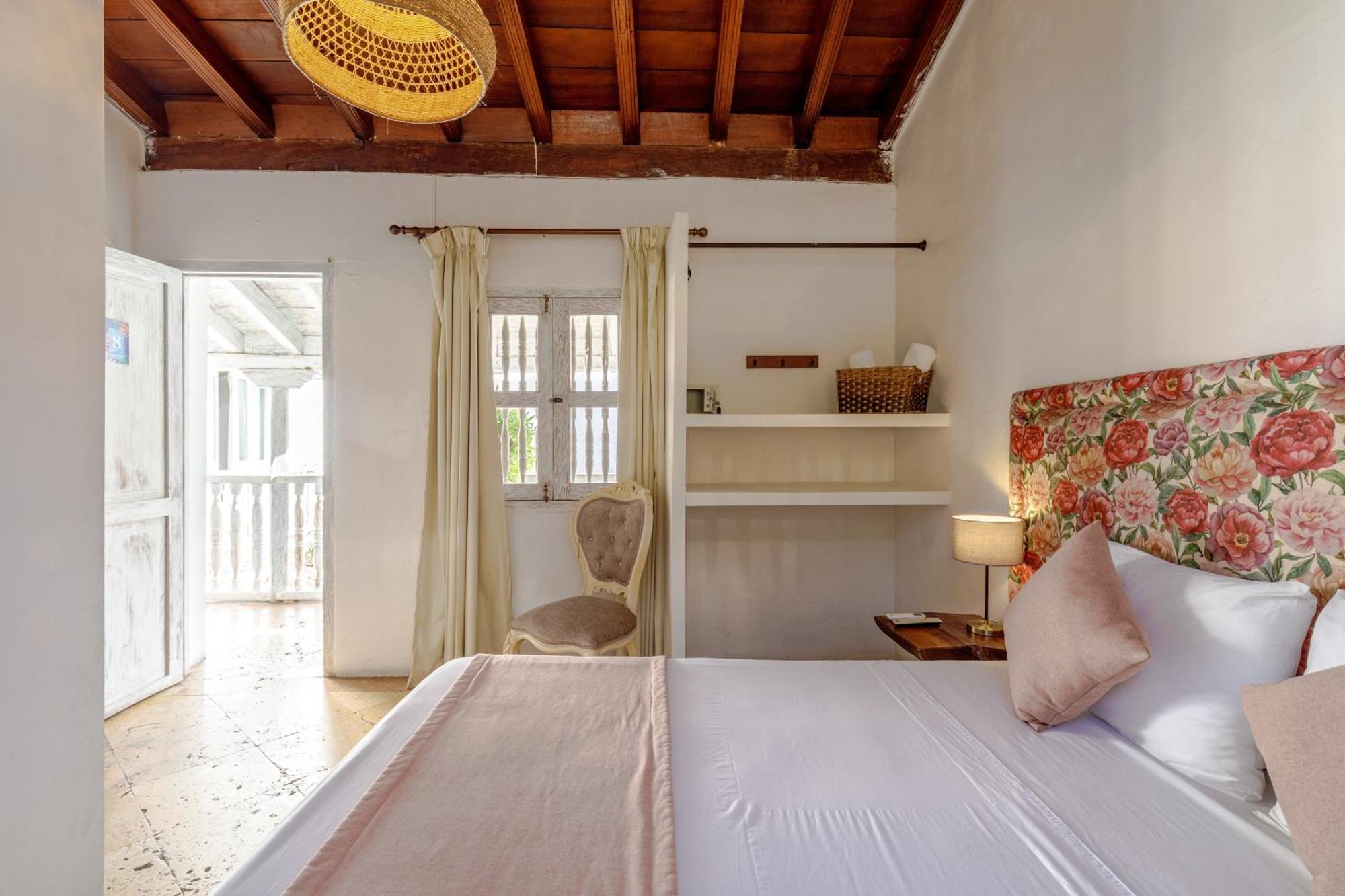 Bolola Hotel 3*