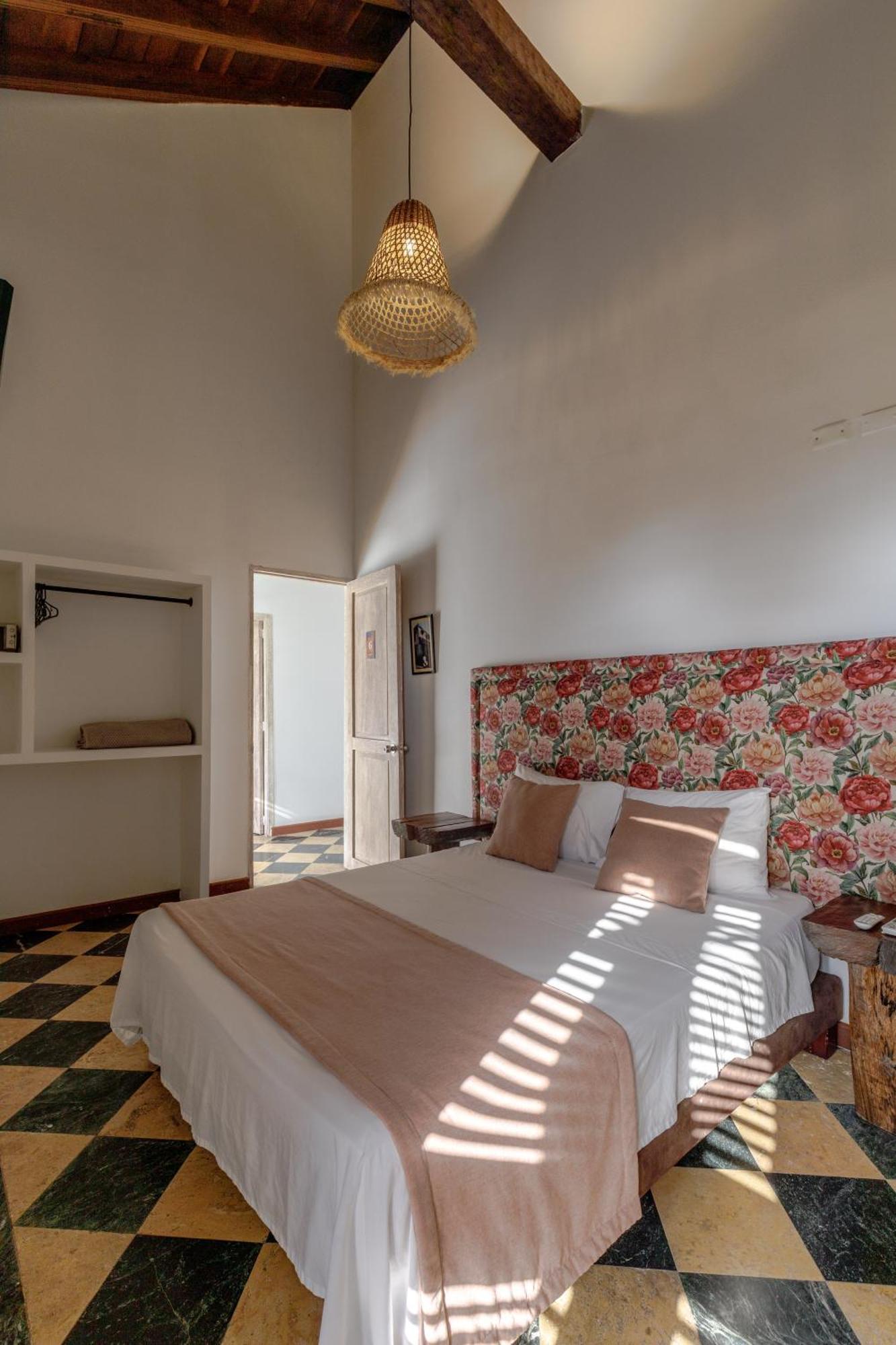 Hotel Bolola 3*