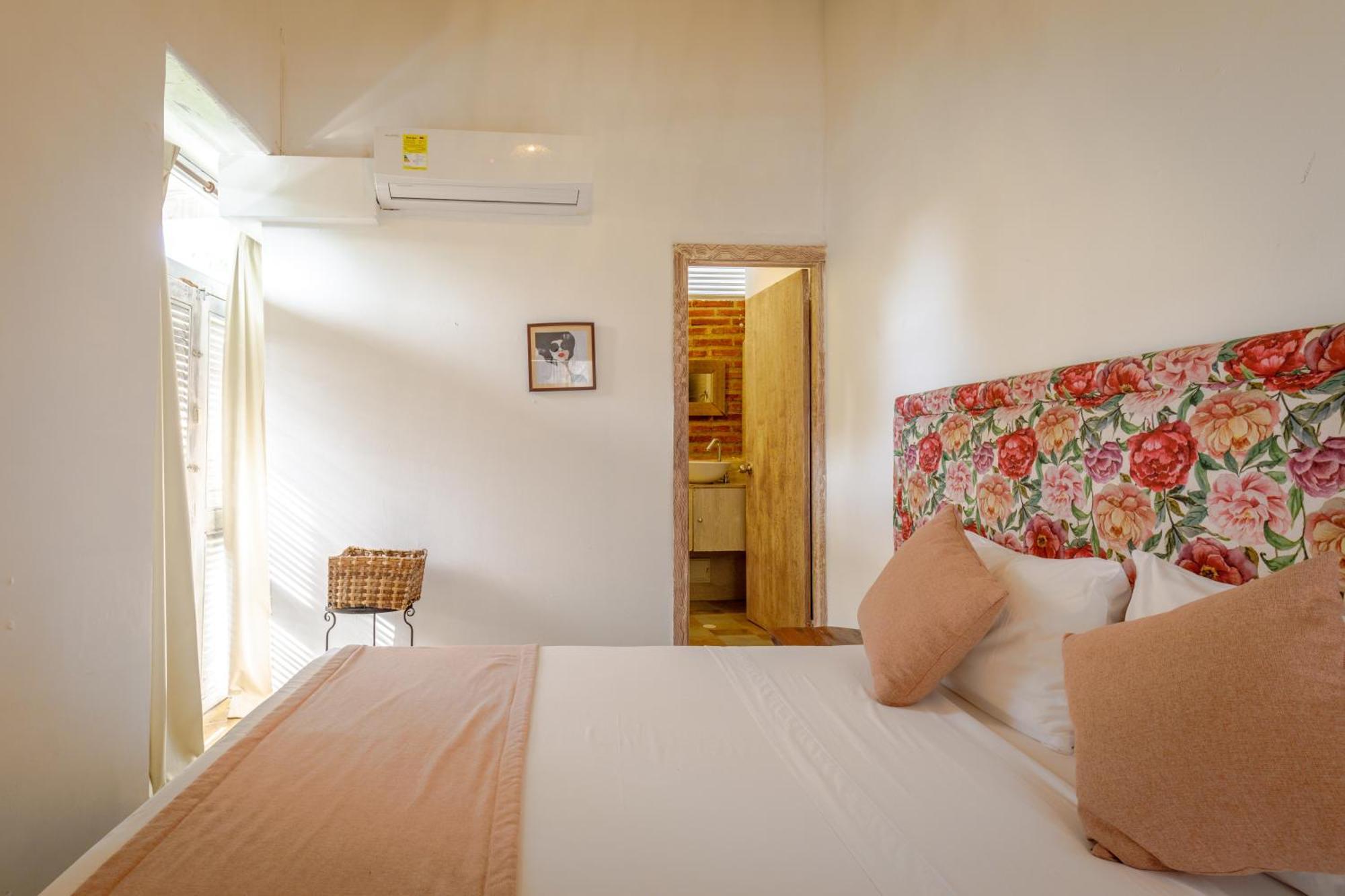 Bolola Hotel 3*