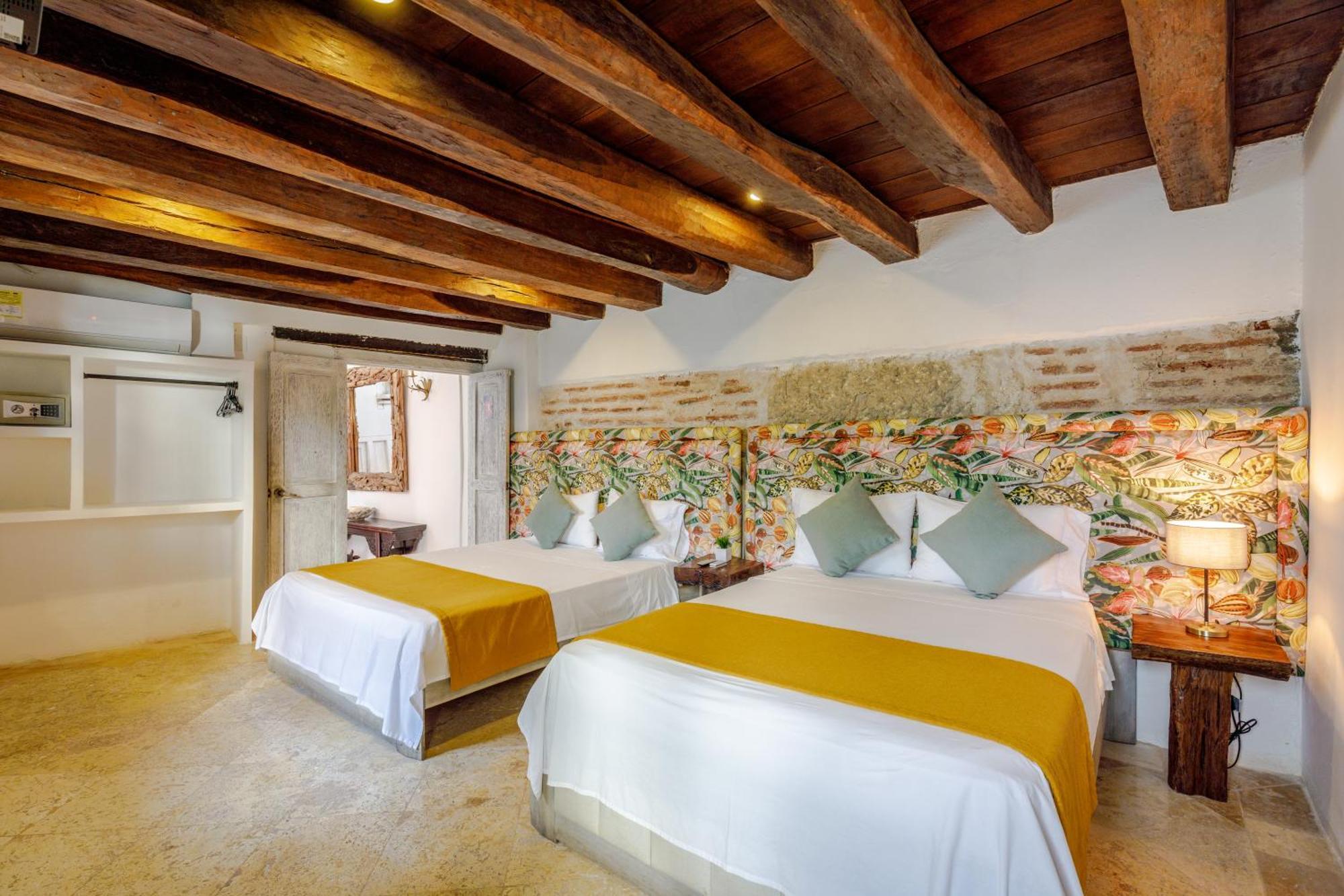 Bolola Hotel 3*