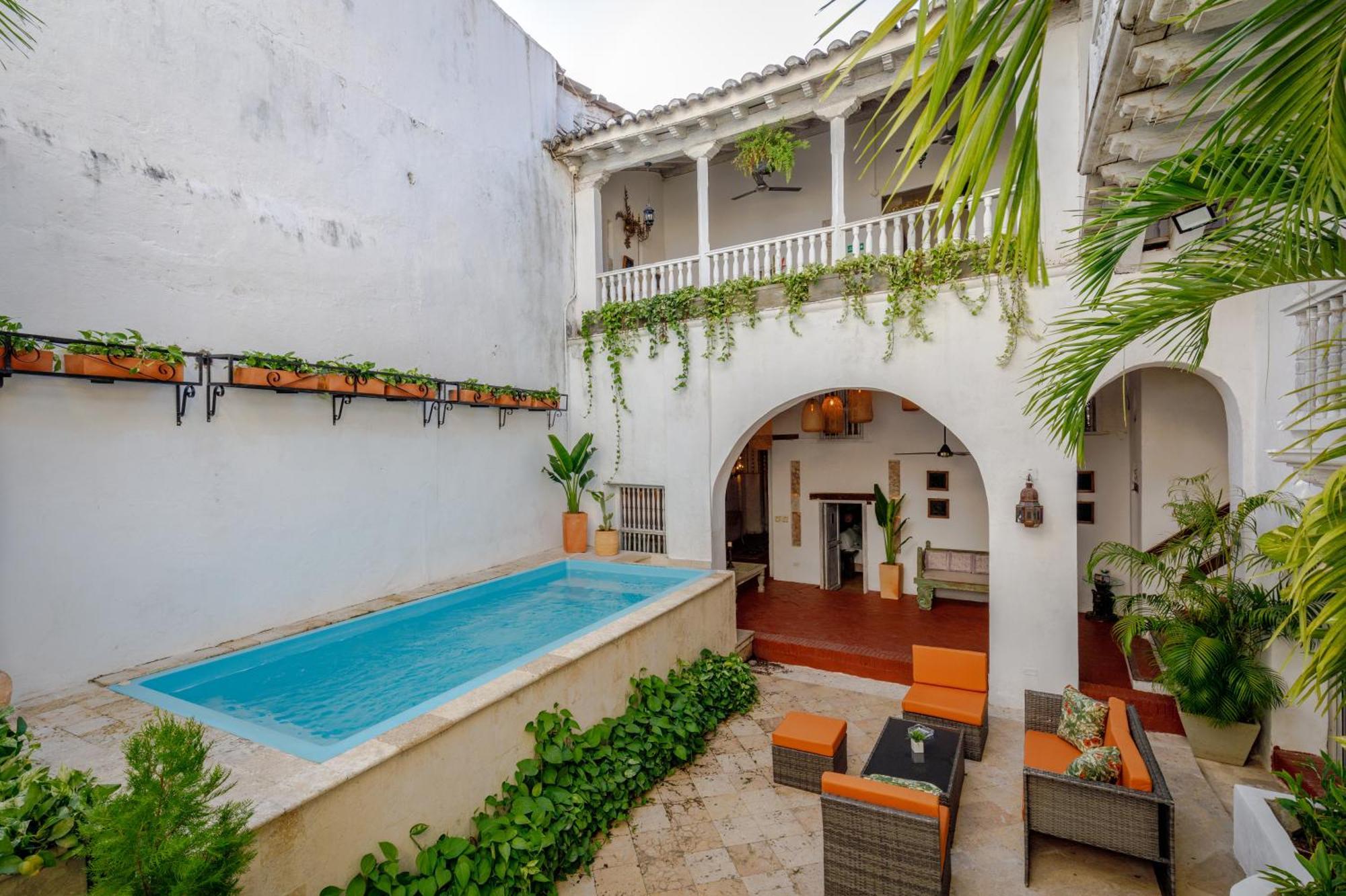 Hotel Bolola