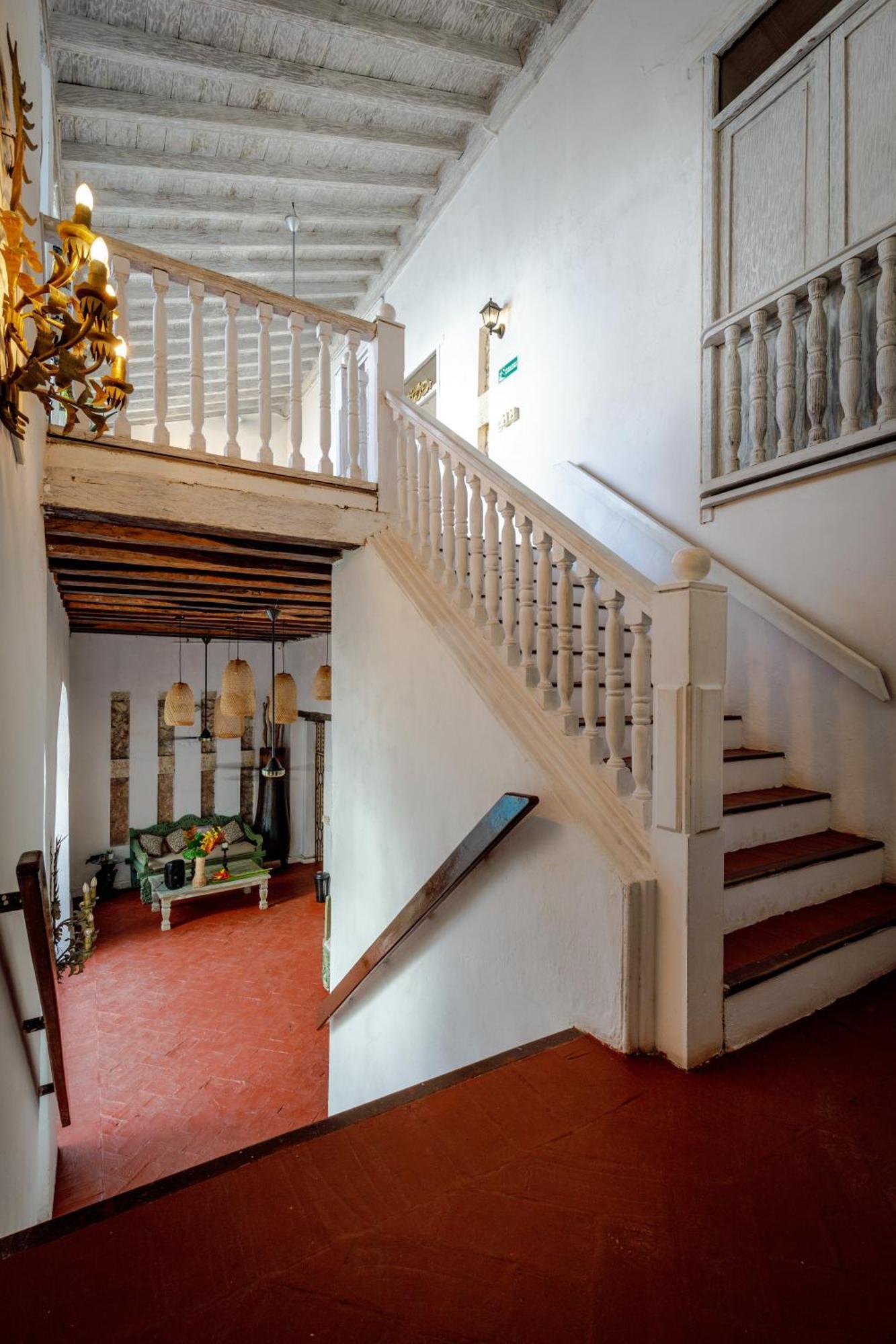 Hotel Bolola 3*
