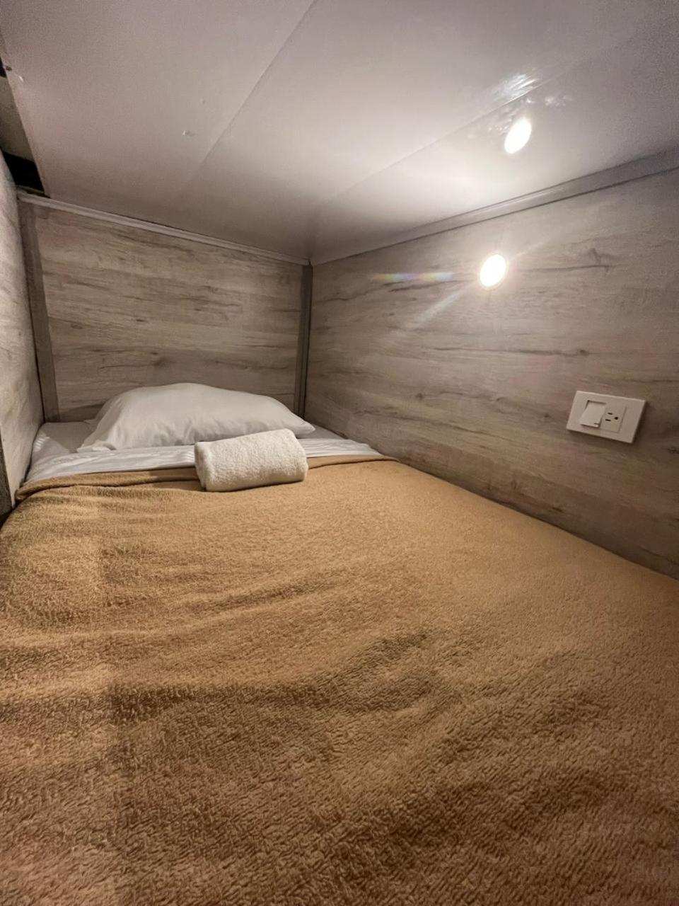 Hostel La Antigua Capsula