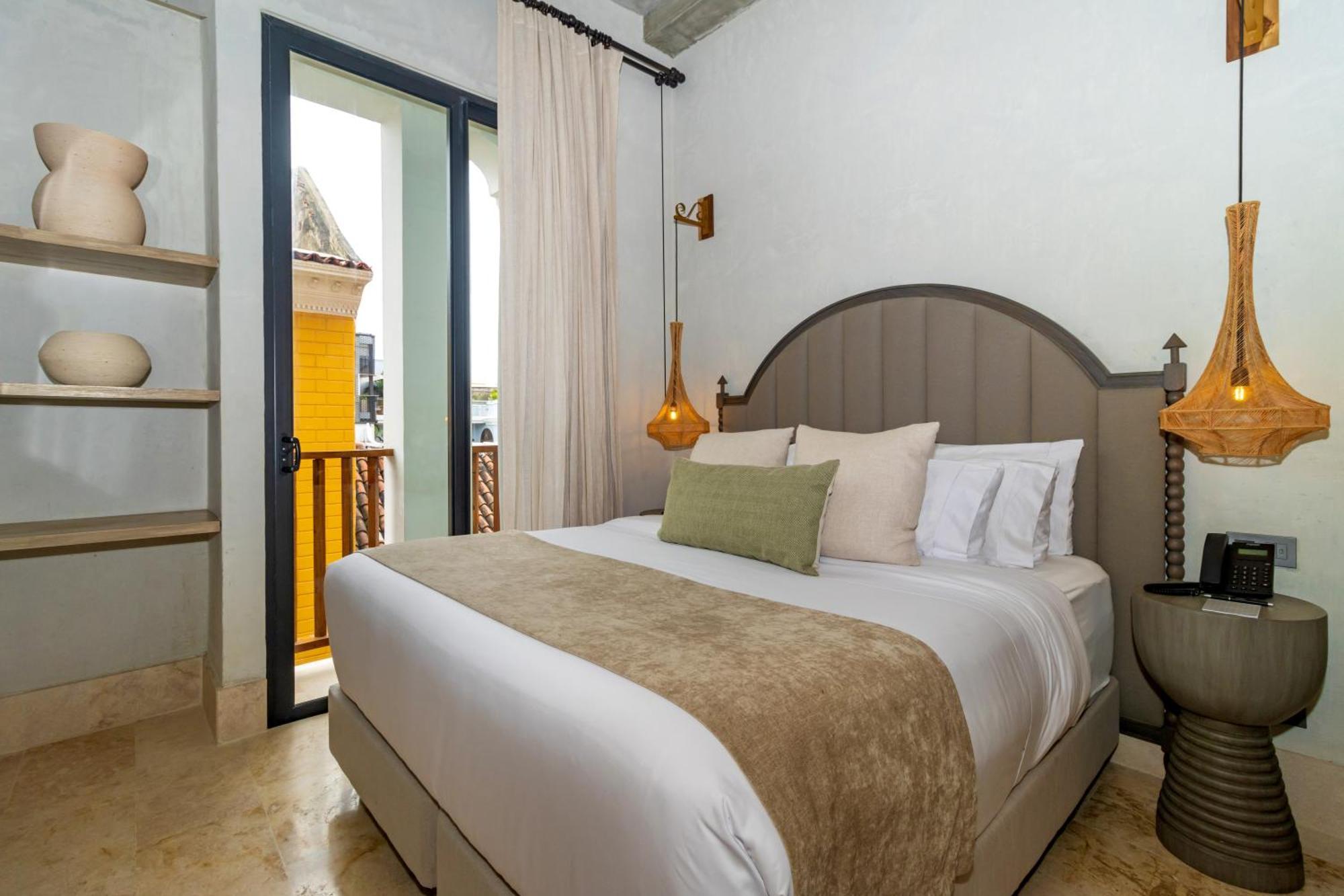 Cinco Boutique Hotel 5*