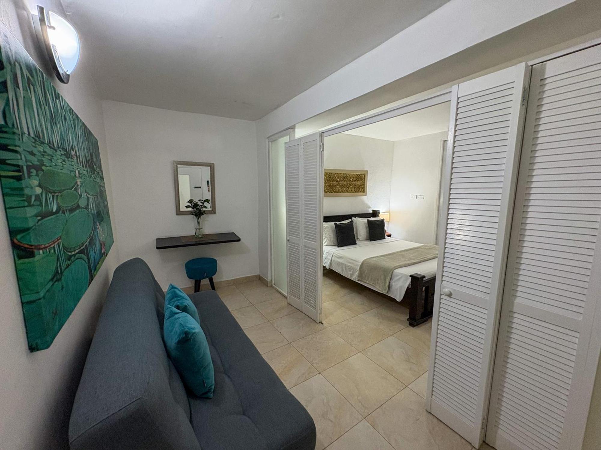 Hotel At The Park 3*