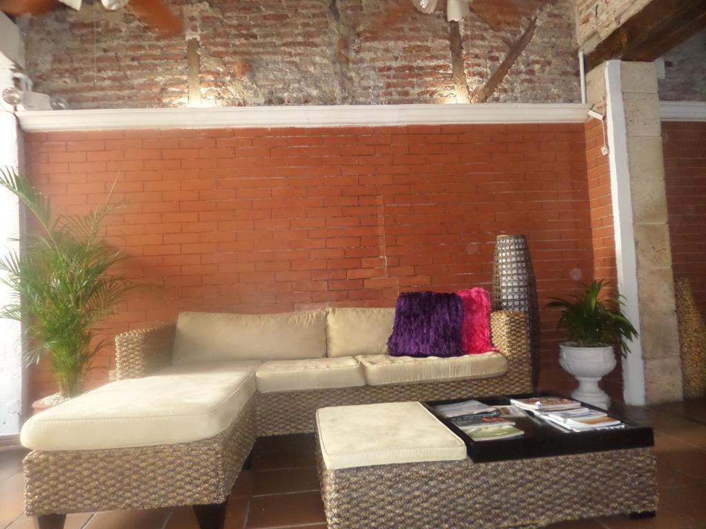 Casa Abril Hotel 3*