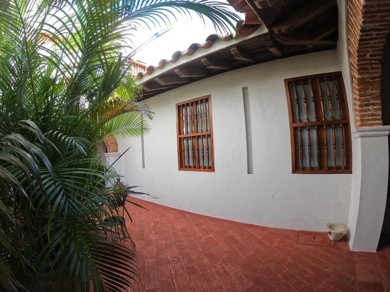 Acomodação com café da manhã  Columbus House
